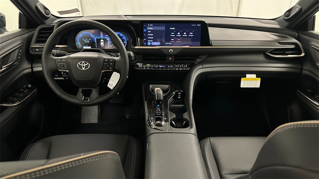 New 2025 Toyota Crown Platinum image 23