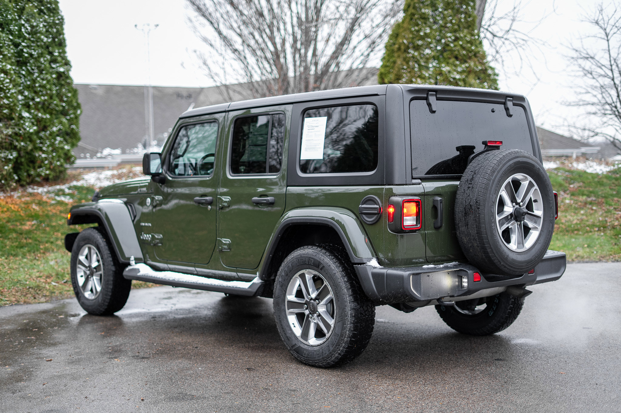 Used 2021 Jeep Wrangler Unlimited Sahara image 7