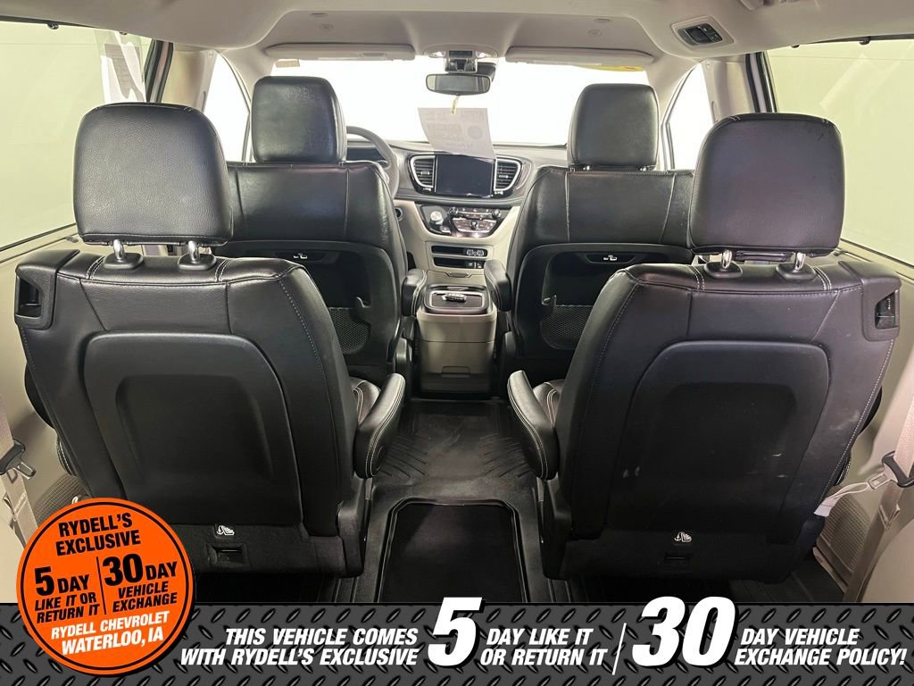 Used 2022 Chrysler Pacifica Touring-L image 20