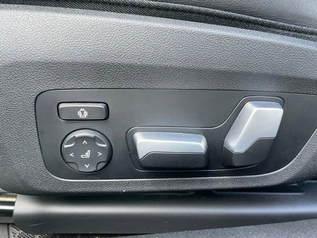 Used 2024 BMW M4 xDrive Competition image 11