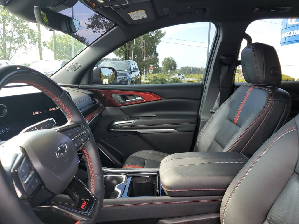 Used 2024 Chevrolet Traverse RS AWD/4WD image 17