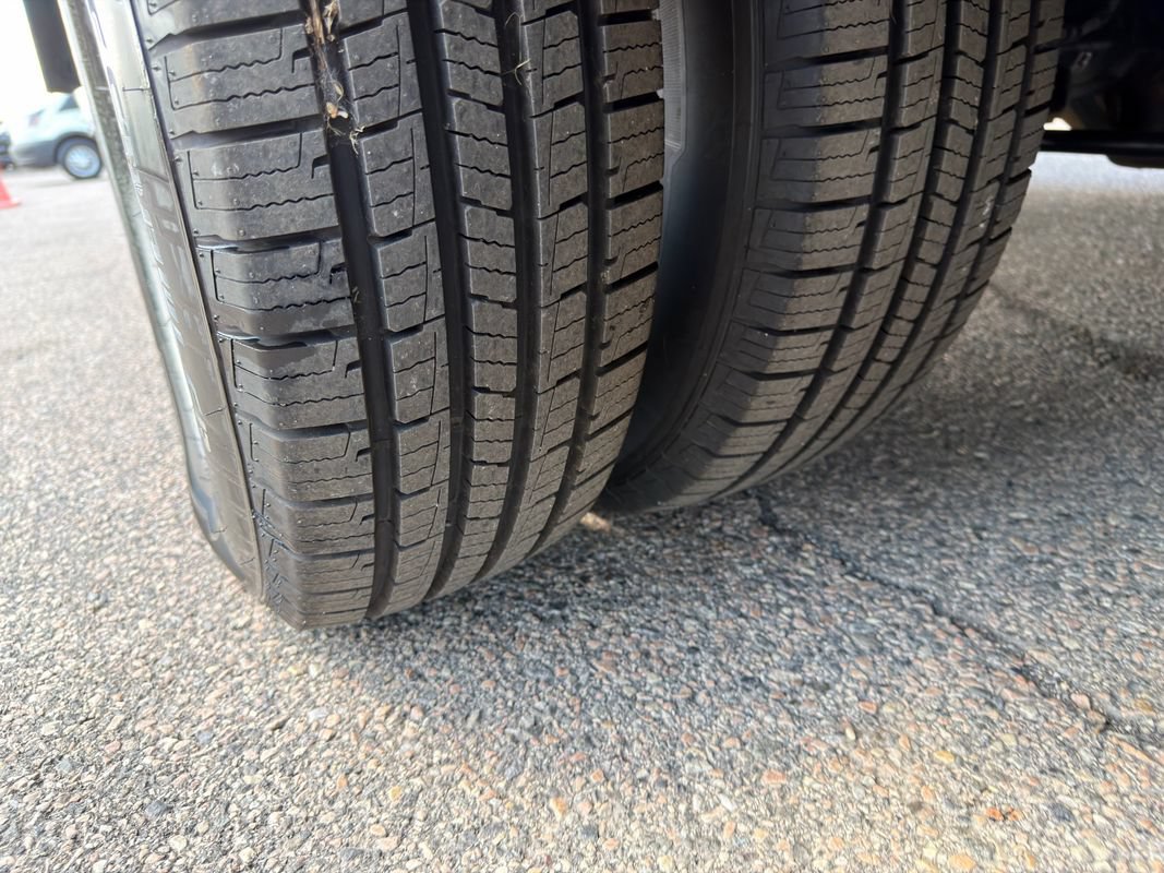 Used 2024 Ford E-450 and Econoline 450 Super Duty w/ Power Windows & Locks Group RWD image 48
