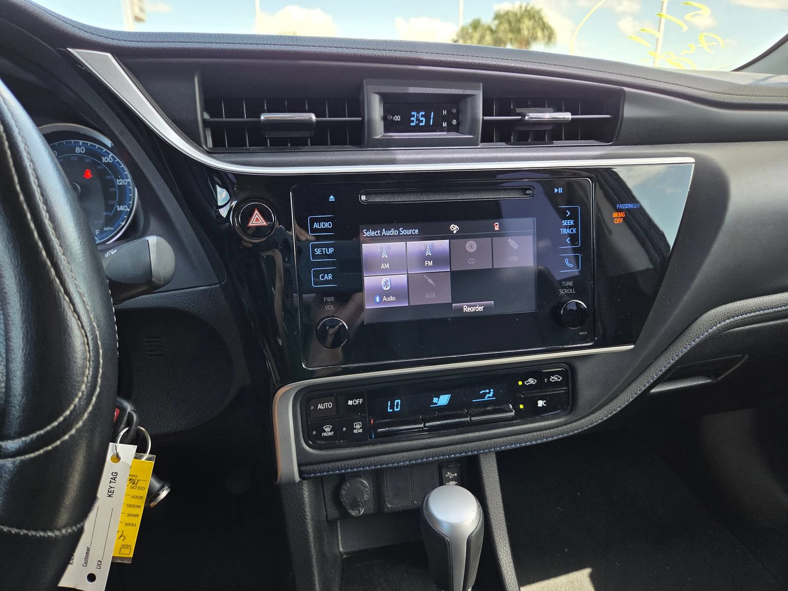 Used 2019 Toyota Corolla SE FWD image 8