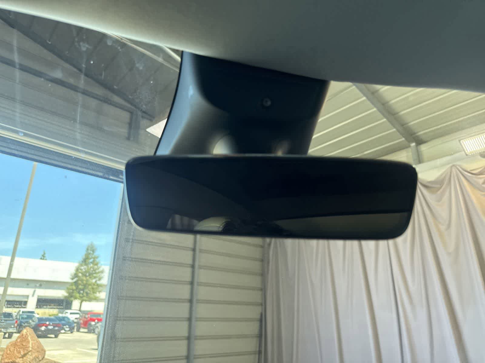 Used 2022 Tesla Model Y Performance AWD/4WD image 24
