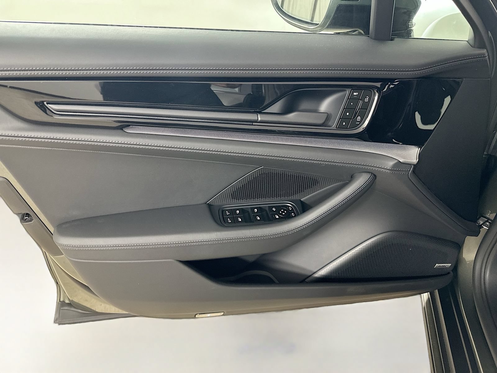 New 2026 Porsche Panamera 4 AWD/4WD image 16