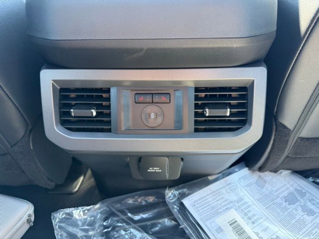 New 2025 Ford F350 Lariat w/ Lariat Ultimate Package image 41