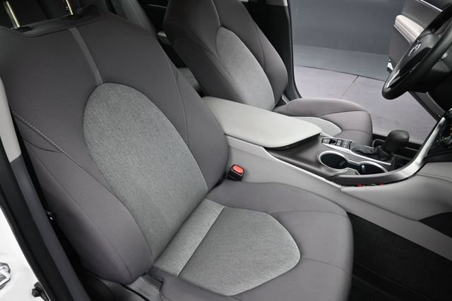 Used 2022 Toyota Camry LE FWD image 26