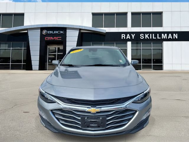 Used 2023 Chevrolet Malibu LT FWD image 2
