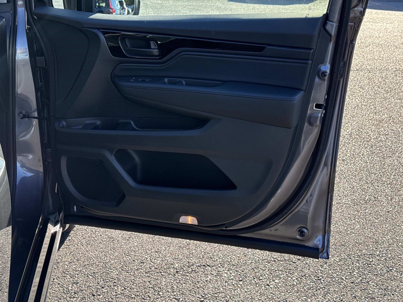 New 2026 Honda Odyssey Touring image 9