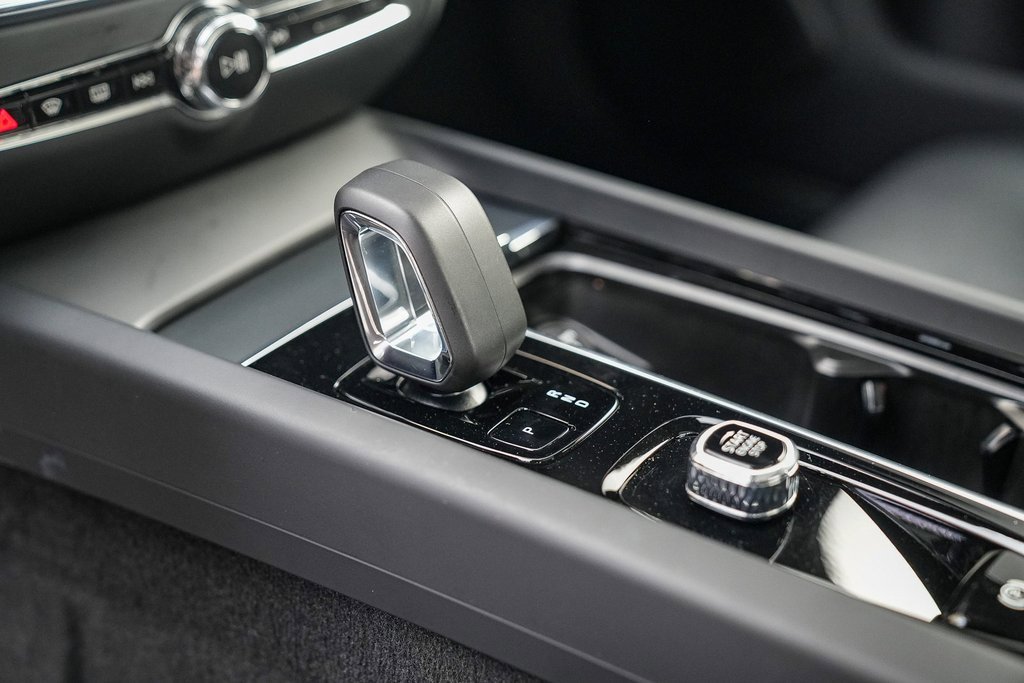 Used 2024 Volvo S60 B5 Core image 18