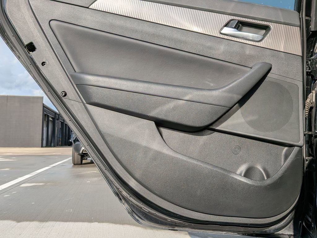 Used 2019 Hyundai Sonata Limited image 26