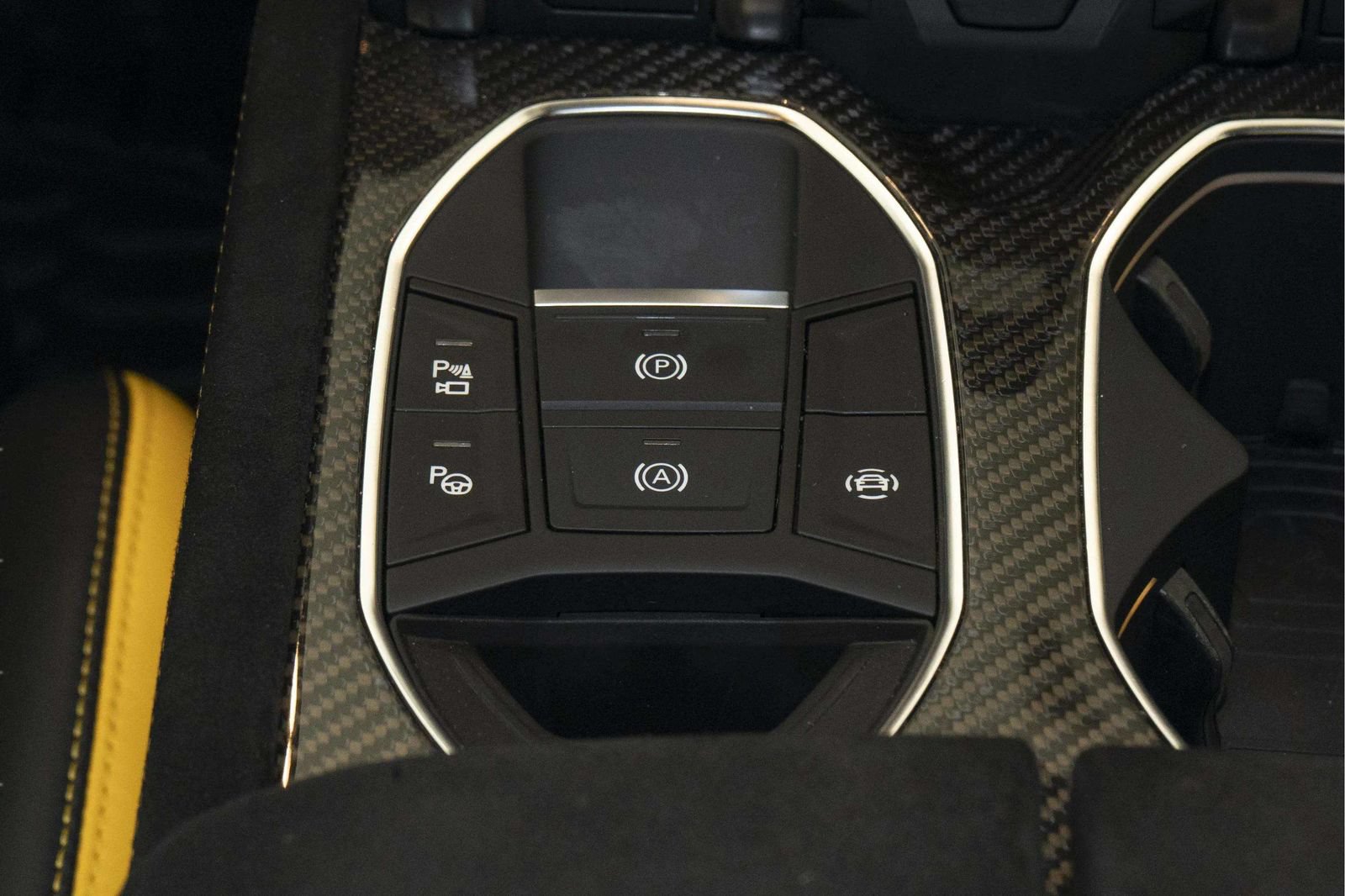 Used 2024 Lamborghini Urus Performante AWD/4WD image 46
