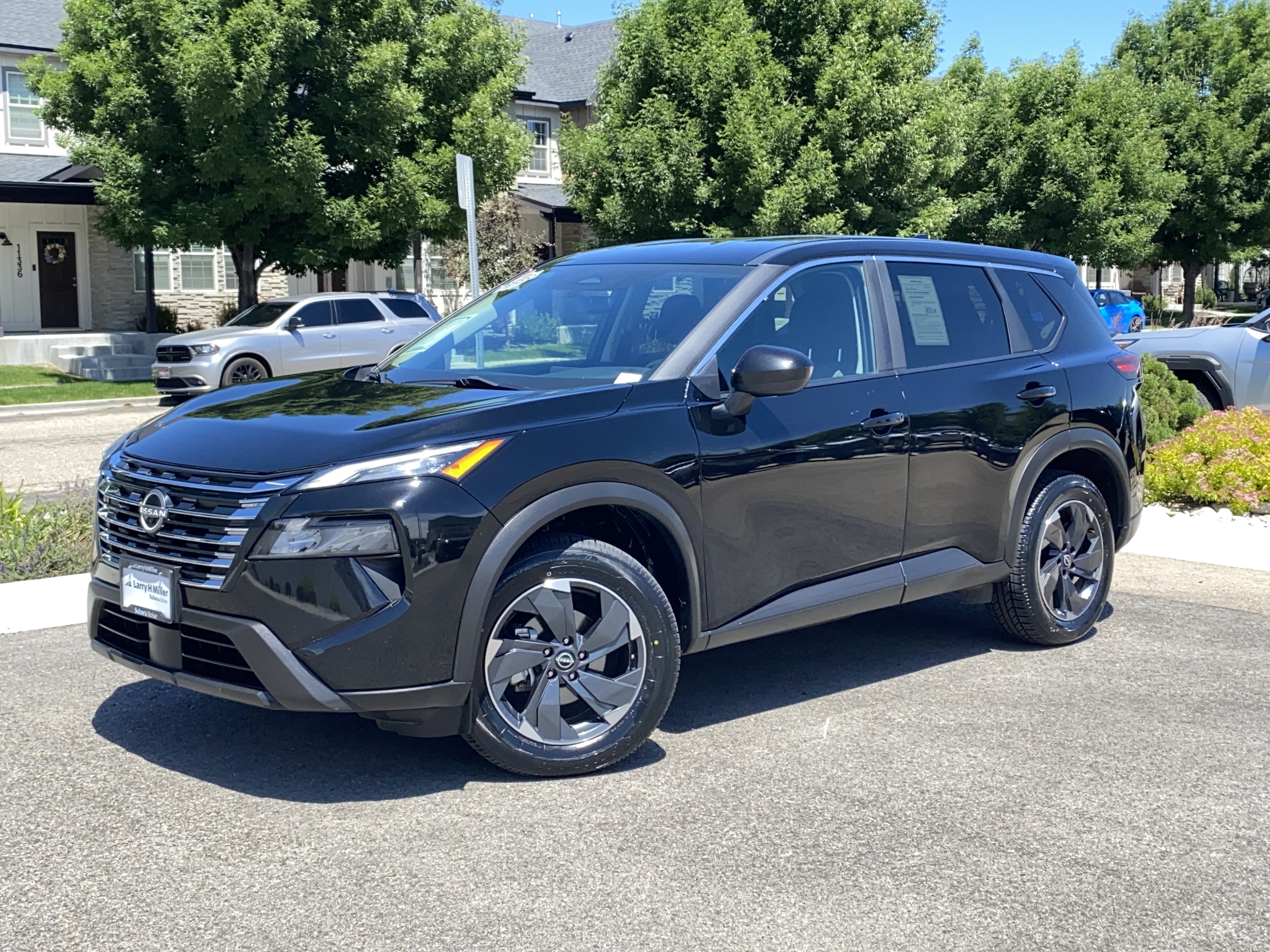 Used 2024 Nissan Rogue SV