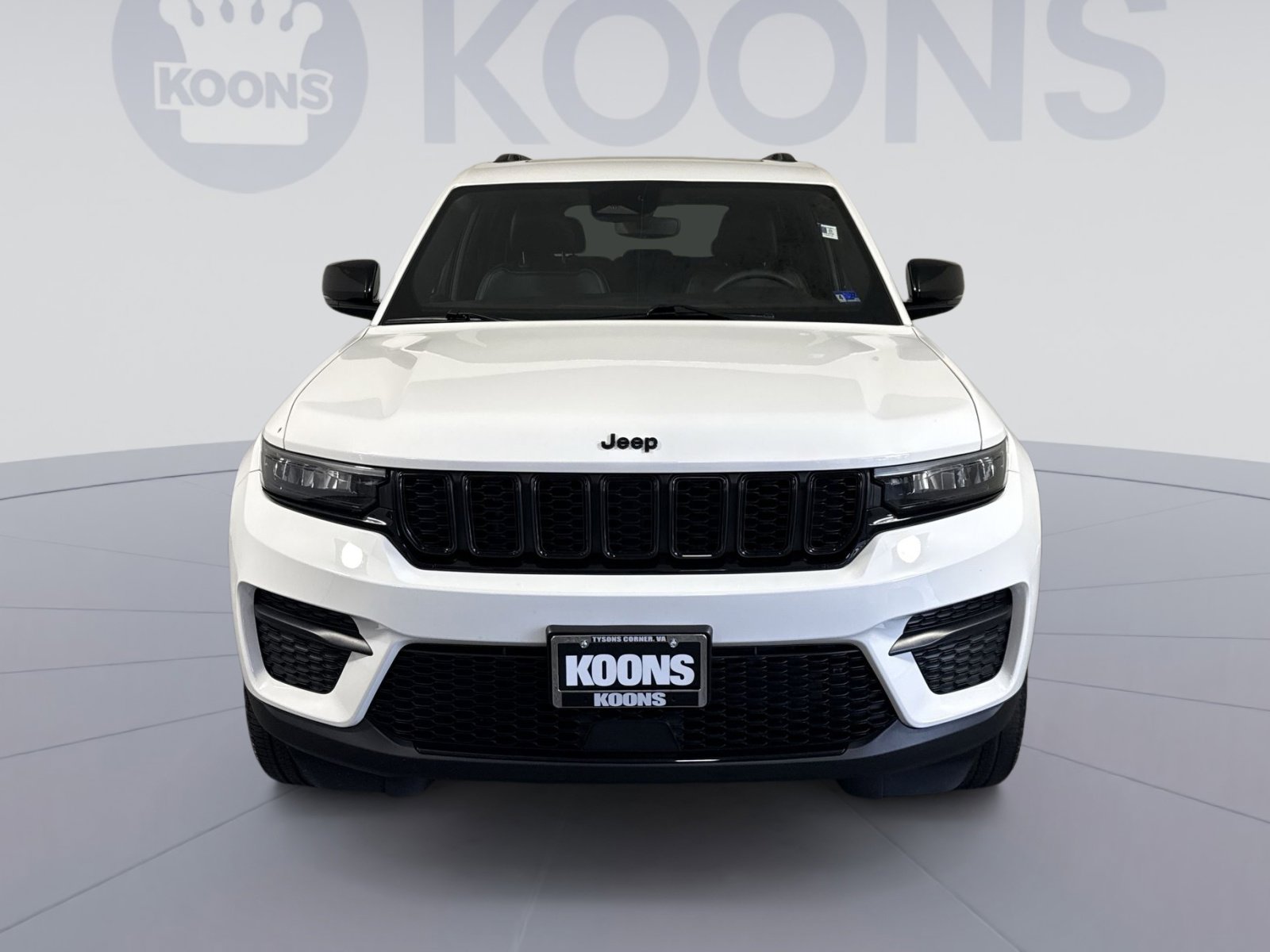 Used 2023 Jeep Grand Cherokee Altitude image 11