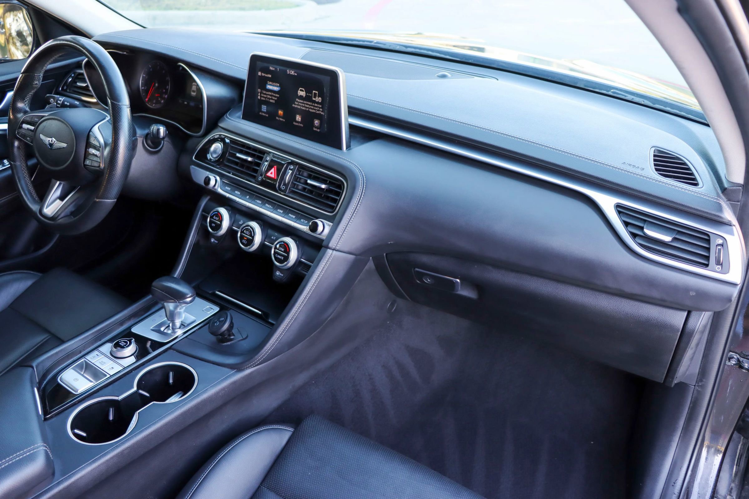 Used 2019 Genesis G70 2.0T Advanced image 22