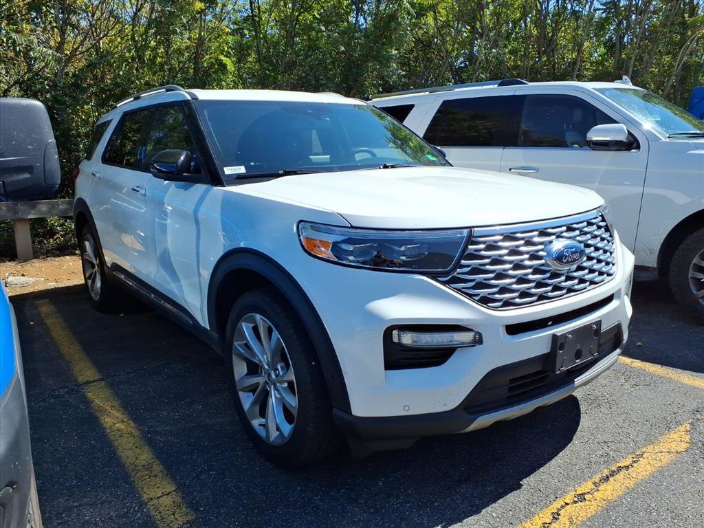 Used 2021 Ford Explorer Platinum w/ Equipment Group 601A AWD/4WD image 3