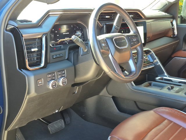 Used 2024 GMC Sierra 2500 Denali Ultimate AWD/4WD image 10