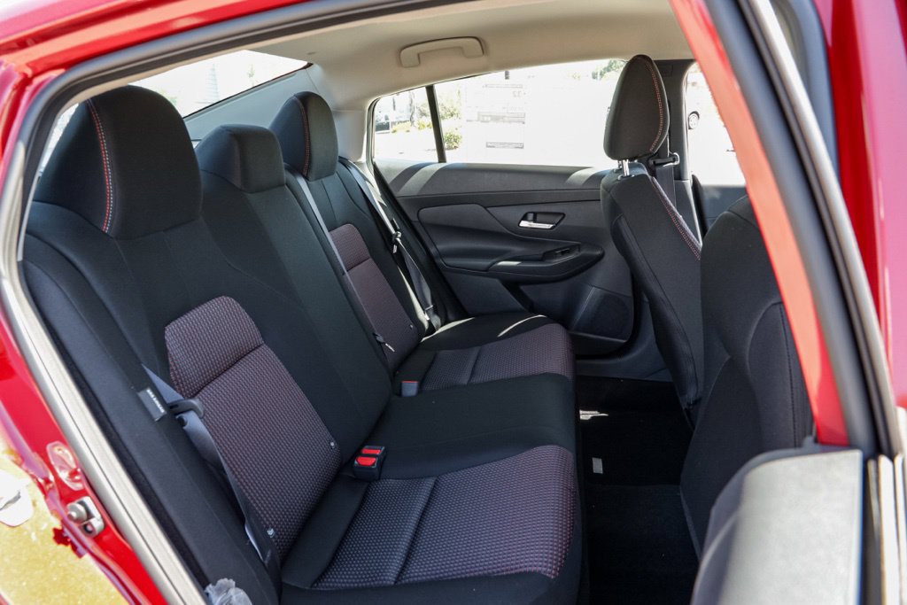 New 2027 Nissan Sentra SR FWD image 22