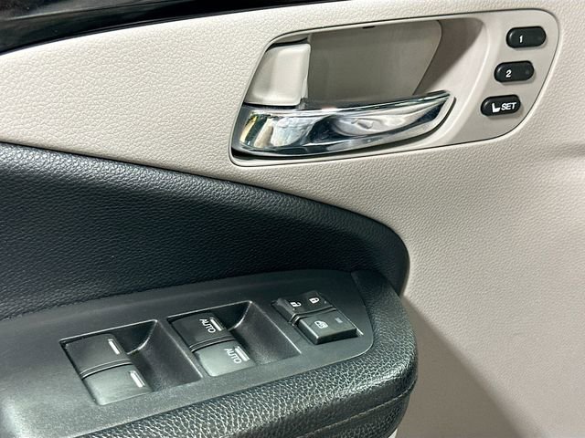 Used 2018 Honda Pilot Touring image 16