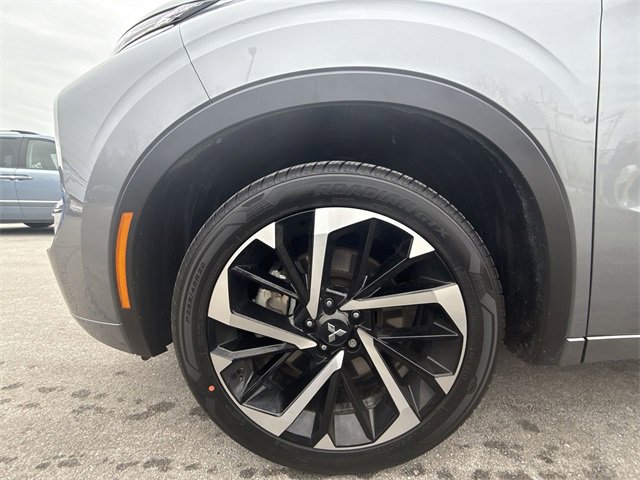 Used 2023 Mitsubishi Outlander SEL image 10