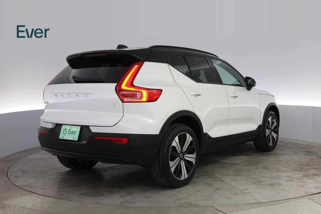 Used 2023 Volvo XC40 Recharge Plus AWD/4WD image 3