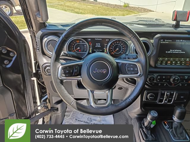 Used 2018 Jeep Wrangler Unlimited Sahara AWD/4WD image 13