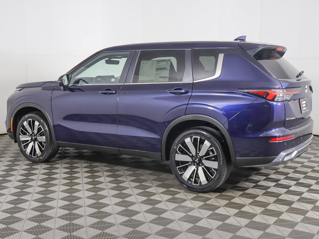 New 2026 Mitsubishi Outlander SE FWD image 14