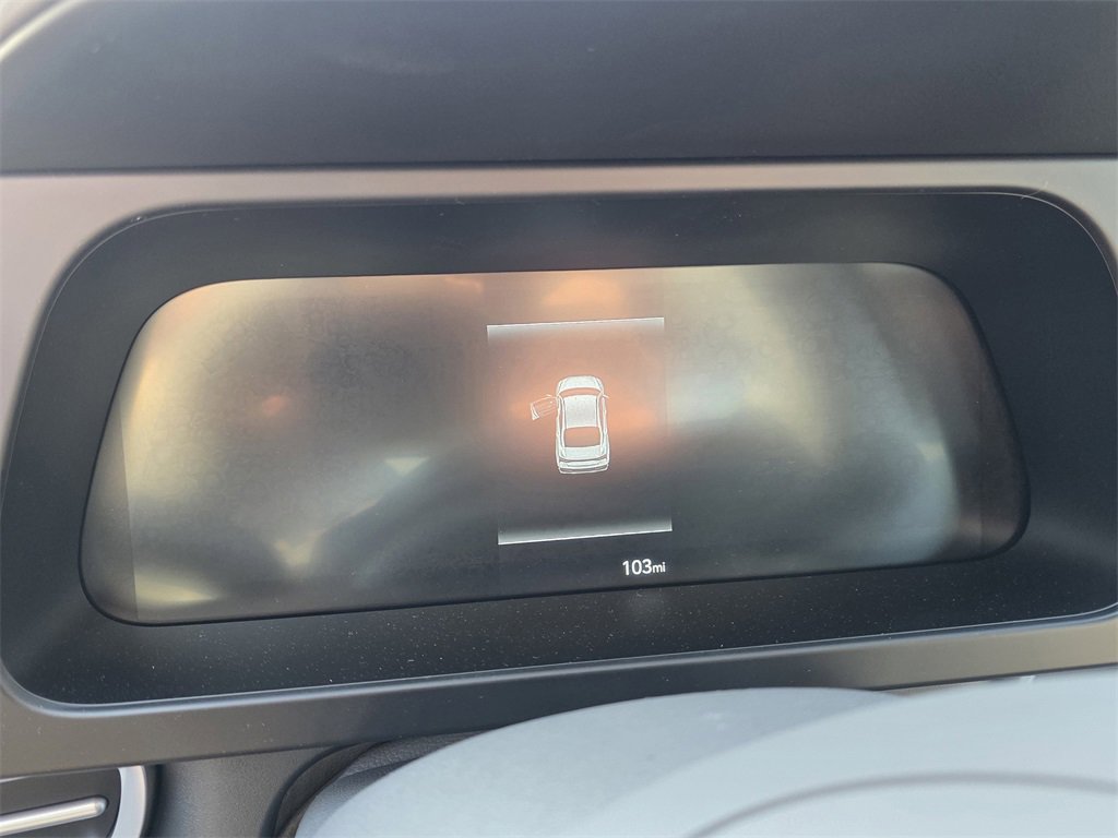 Certified 2025 Hyundai Elantra Sport image 11