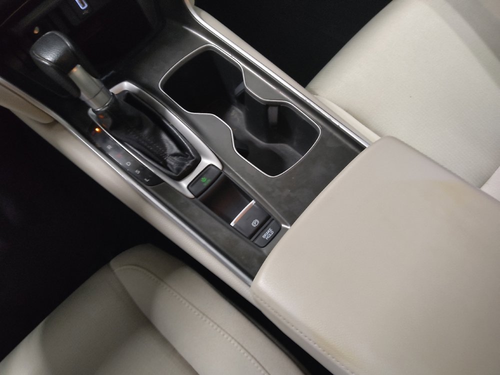 Used 2018 Honda Accord LX image 26