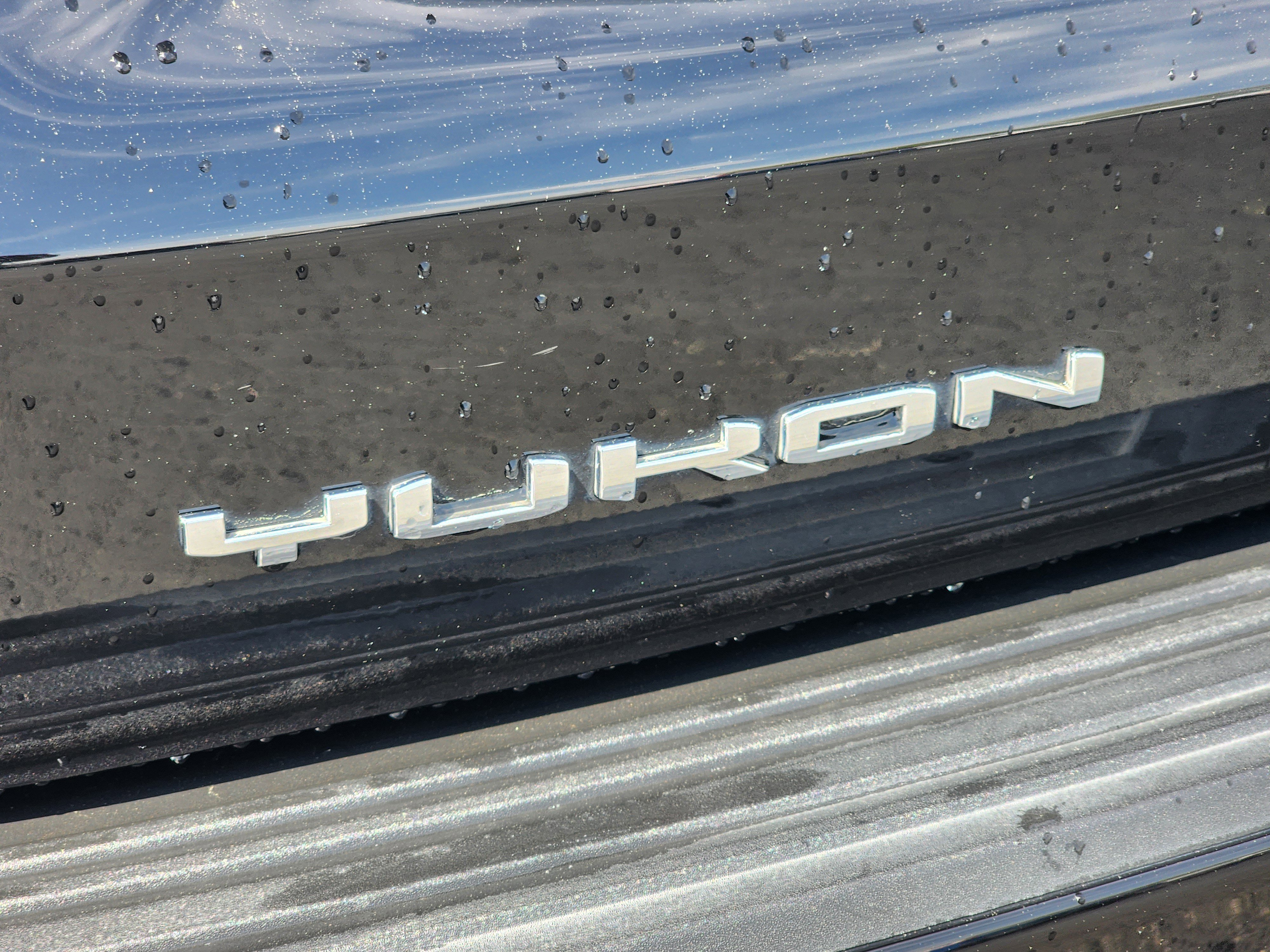 Used 2023 GMC Yukon Denali image 11