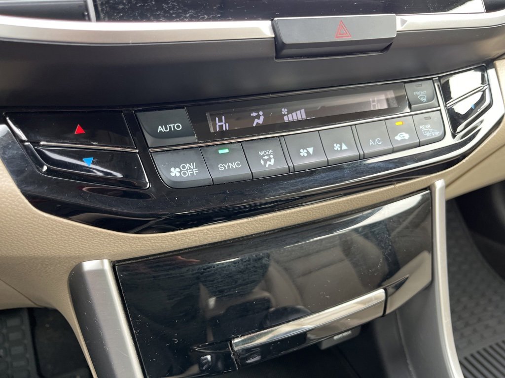 Used 2017 Honda Accord Touring image 37