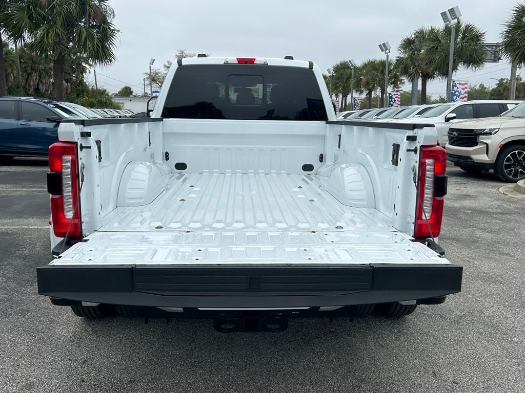 Used 2024 Ford F350 Lariat w/ FX4 Off-Road Package AWD/4WD image 11