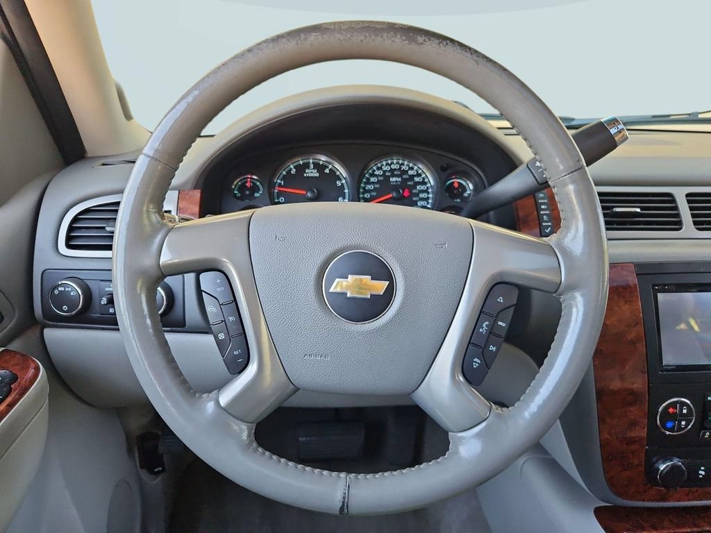 Used 2014 Chevrolet Suburban LTZ AWD/4WD image 14