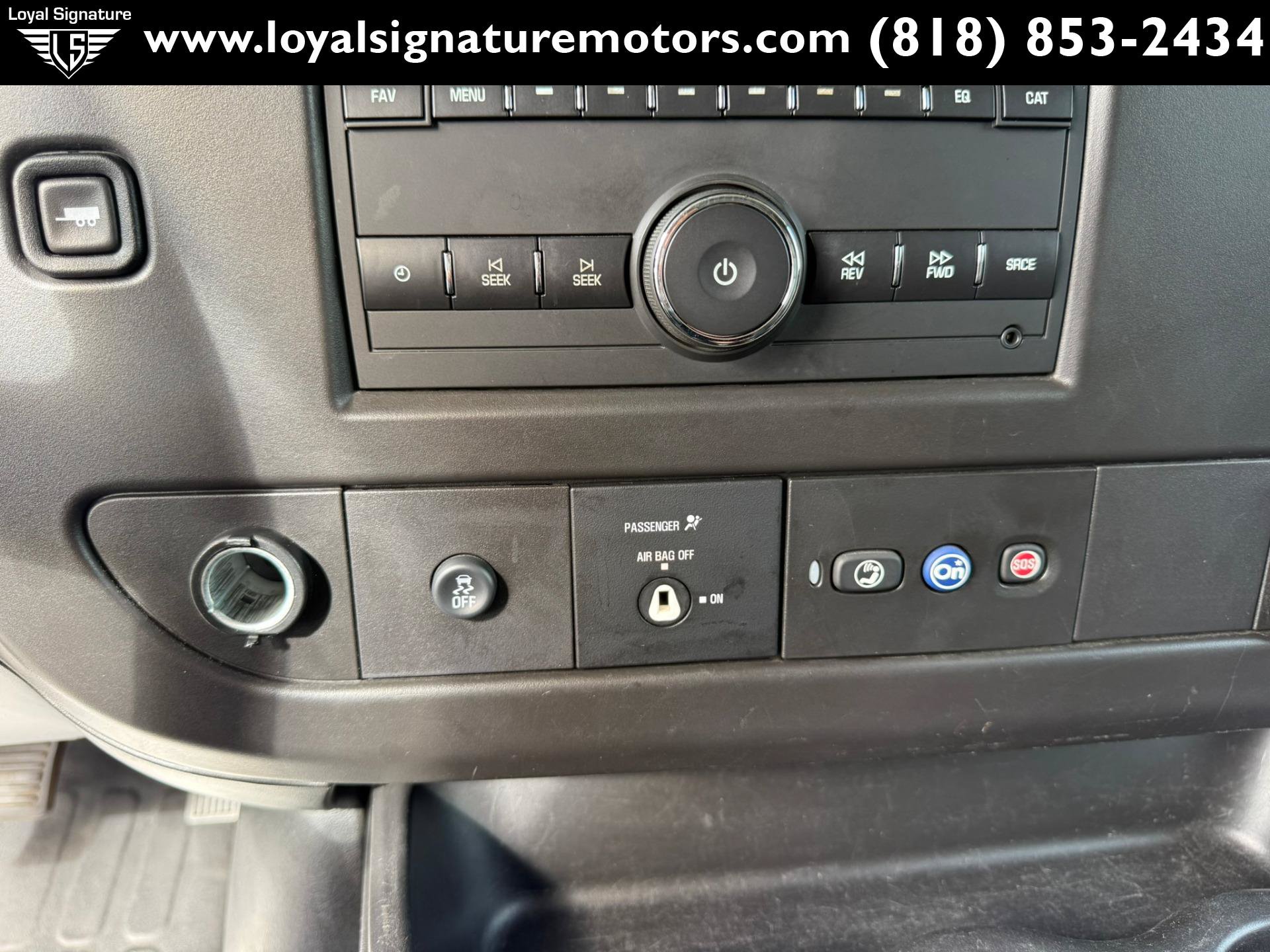 Used 2022 Chevrolet Express 2500 w/ Driver Convenience Package RWD image 31