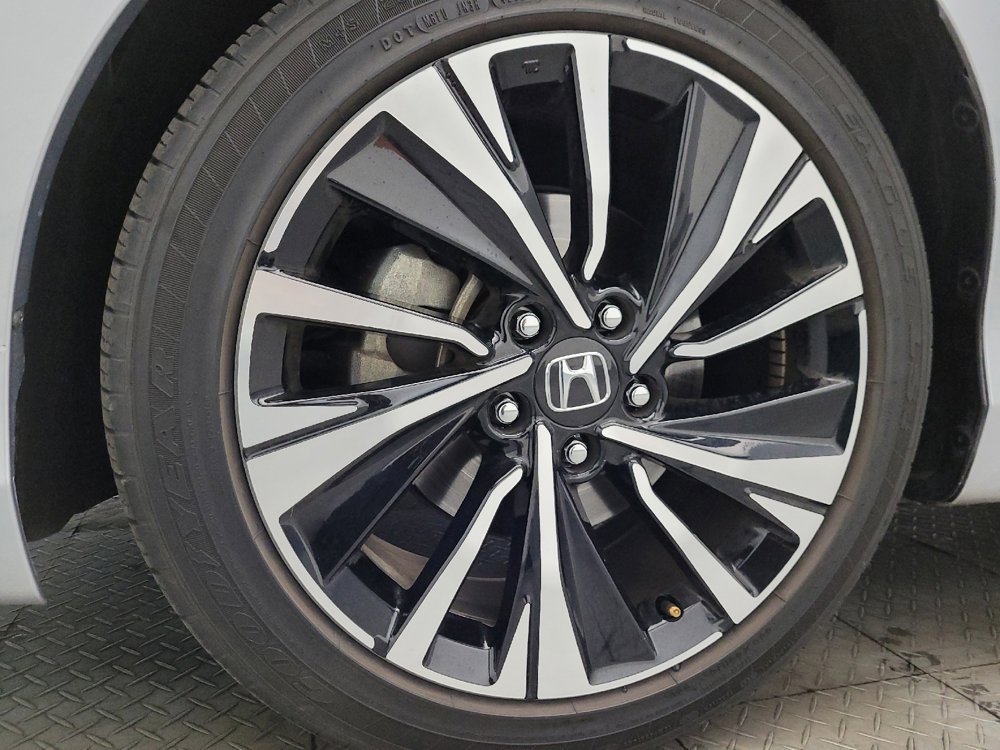 Used 2017 Honda Accord EX-L image 31