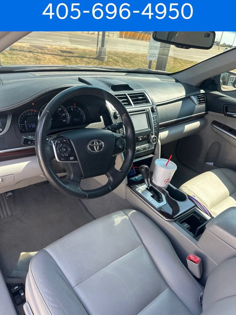 Used 2012 Toyota Camry XLE w/ Convenience Pkg FWD image 3