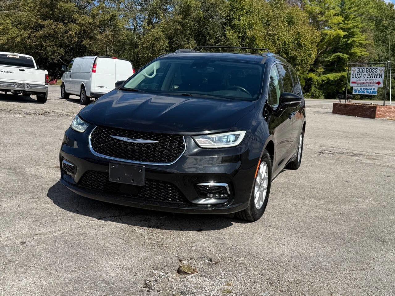 Used 2021 Chrysler Pacifica Touring-L image 40