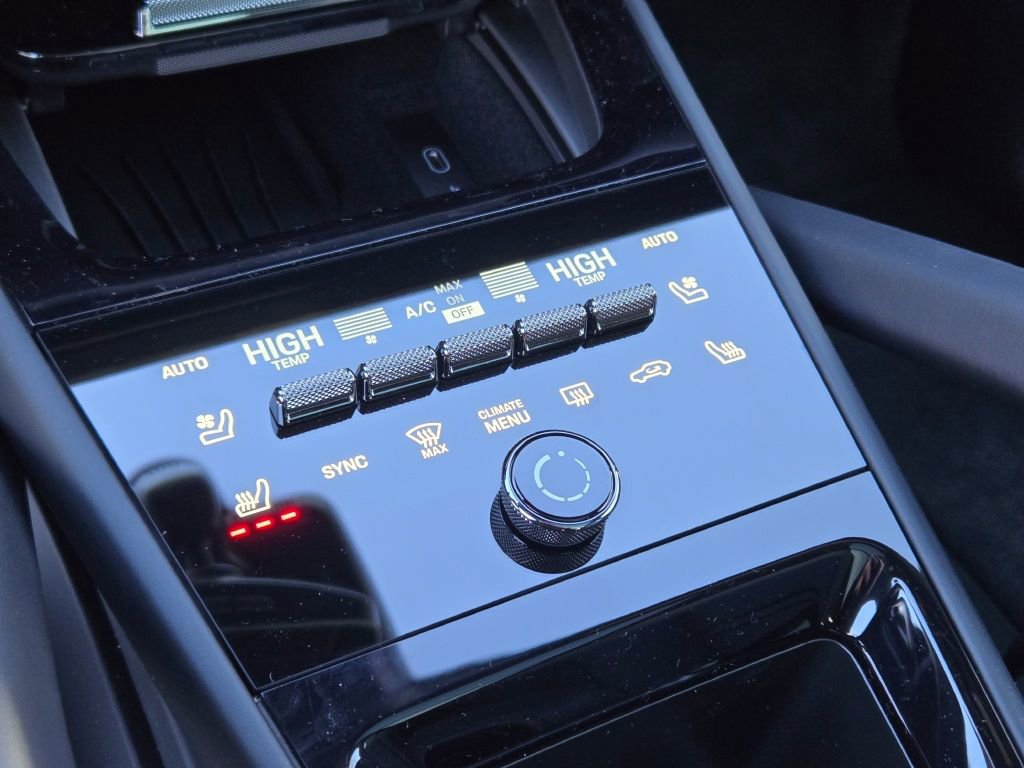 New 2026 Porsche Cayenne GTS image 26