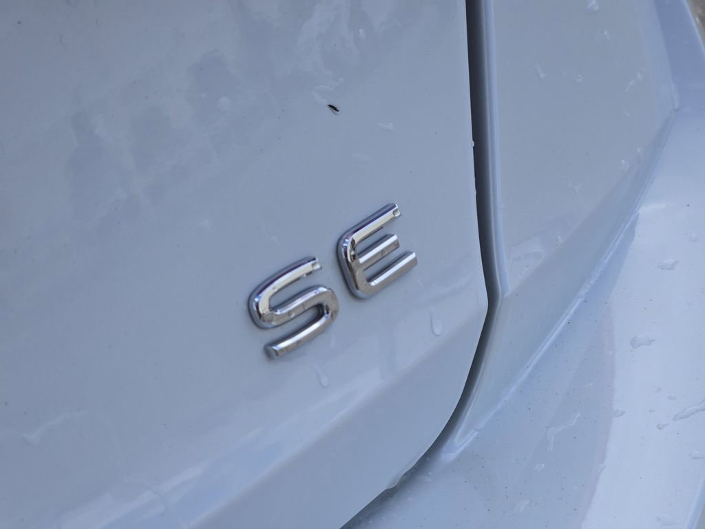 Used 2025 Volkswagen Jetta SE w/ Black Wheel Package image 12