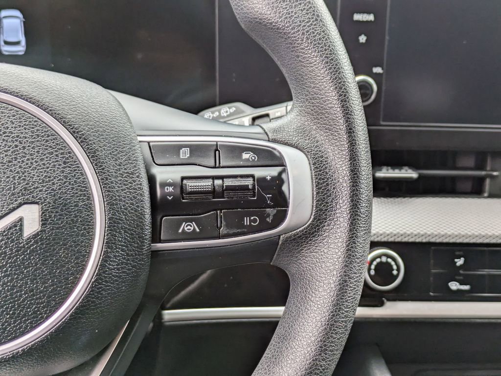 Used 2024 Kia Sportage LX image 20