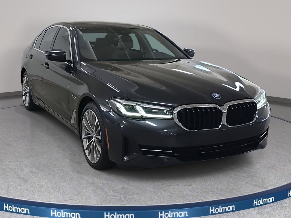 Certified 2022 BMW 530e w/ Convenience Package image 3