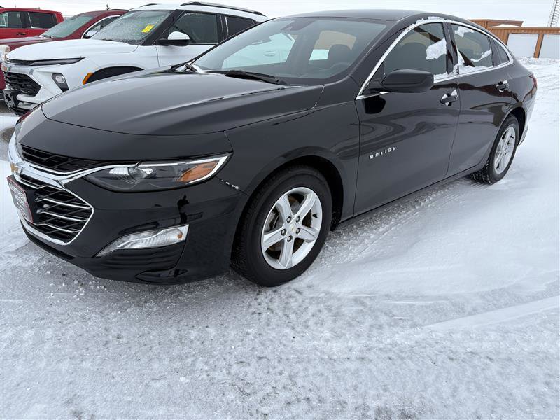 Used 2024 Chevrolet Malibu LT image 2