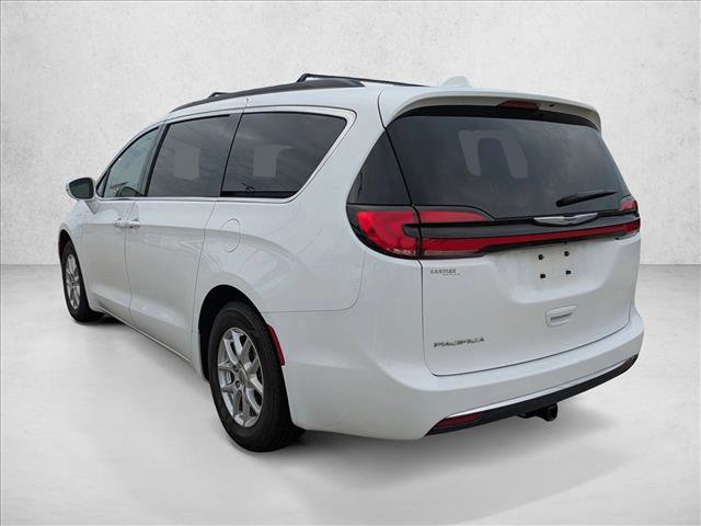 Used 2022 Chrysler Pacifica Touring-L image 7