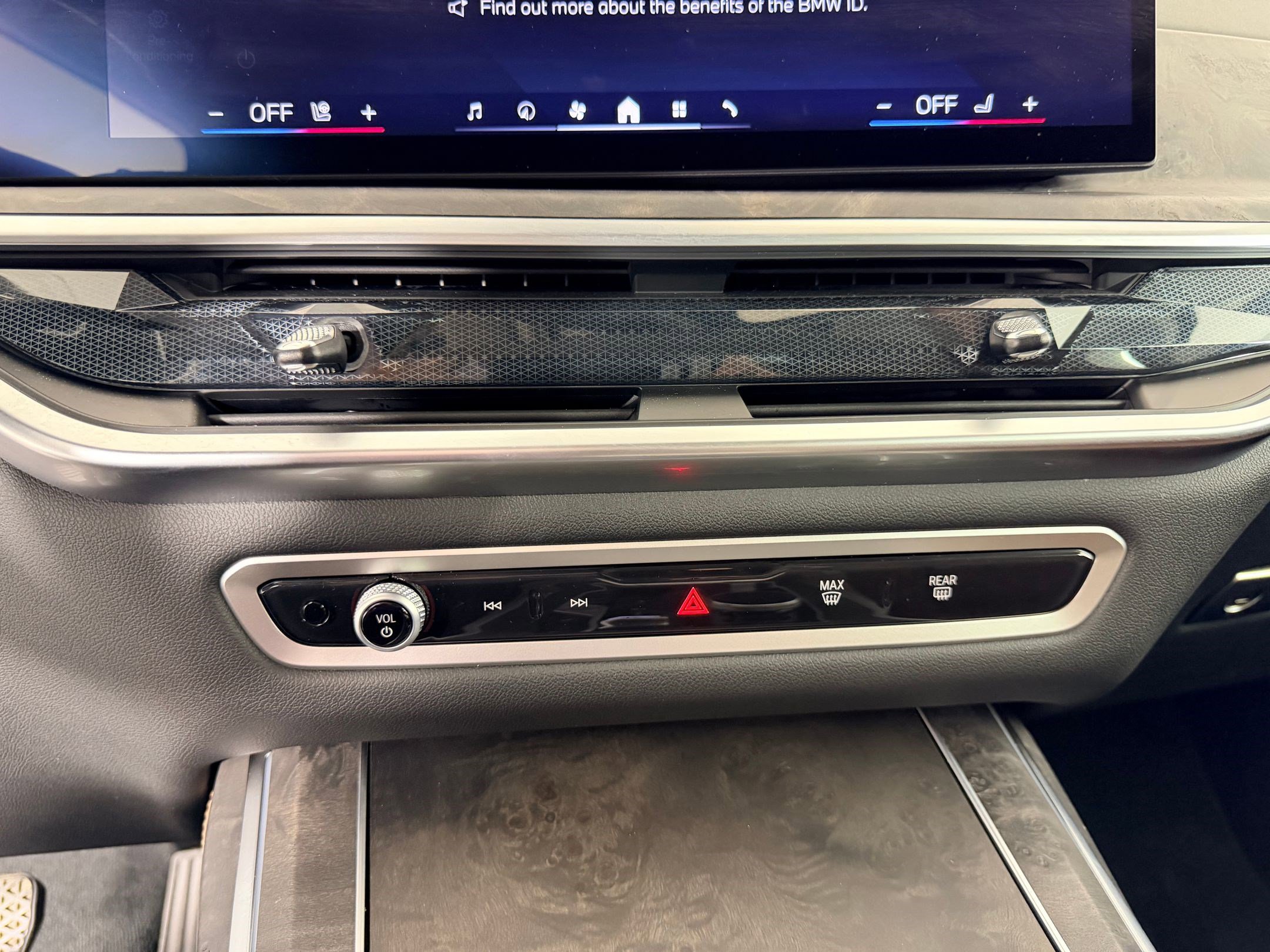 Certified 2026 BMW X7 xDrive40i image 23