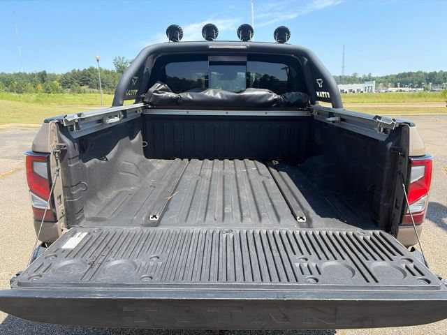 Used 2021 Nissan Titan PRO-4X w/ Pro-4x Convenience Package AWD/4WD image 15