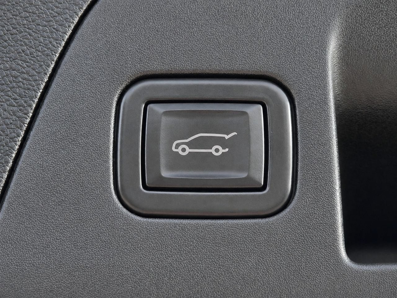 Used 2021 Buick Envision Avenir FWD image 40