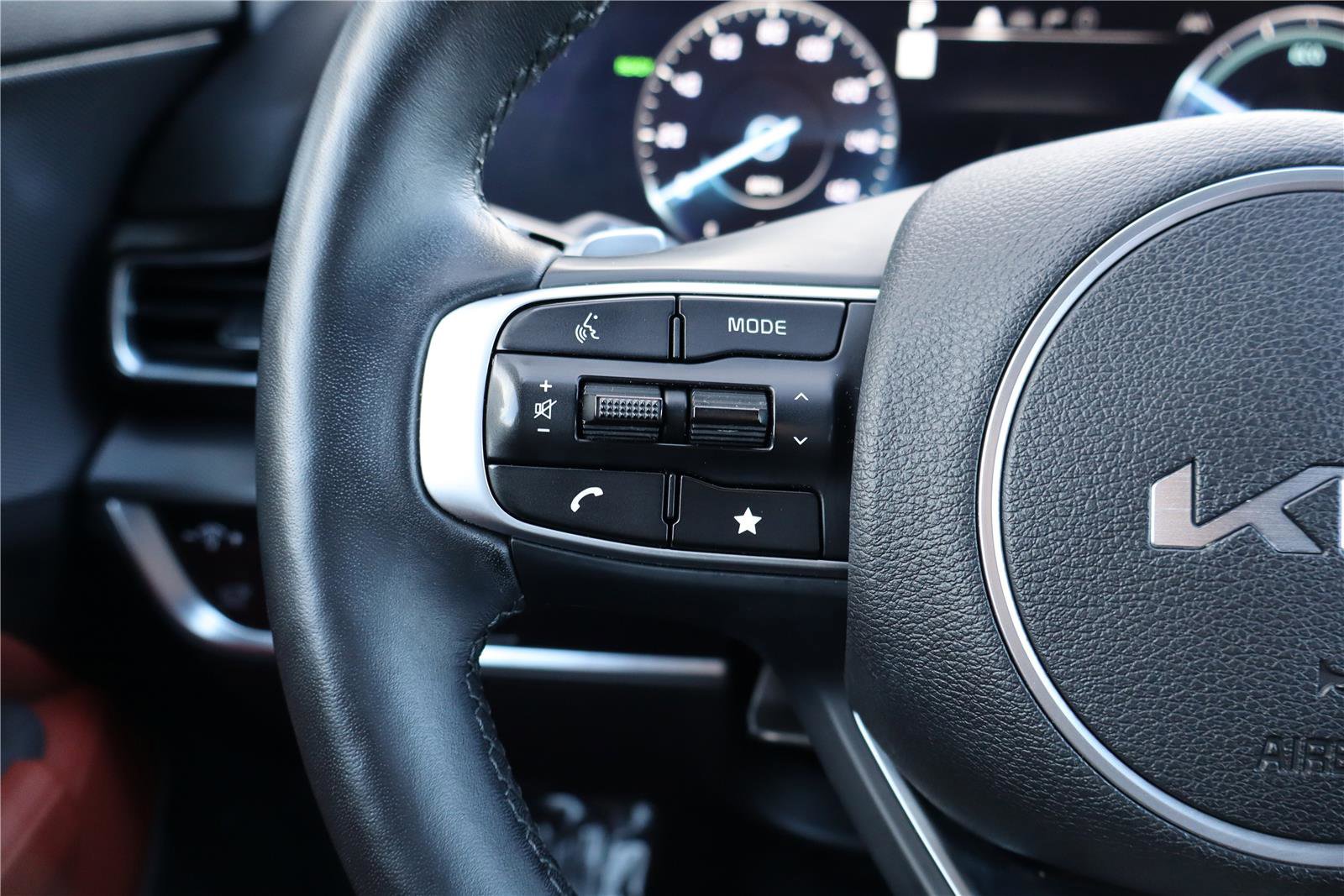 Certified 2023 Kia Sportage SX Prestige image 17