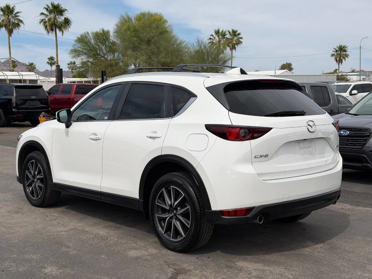 Used 2018 MAZDA CX-5 Touring w/ Preferred Equipment Package FWD image 7