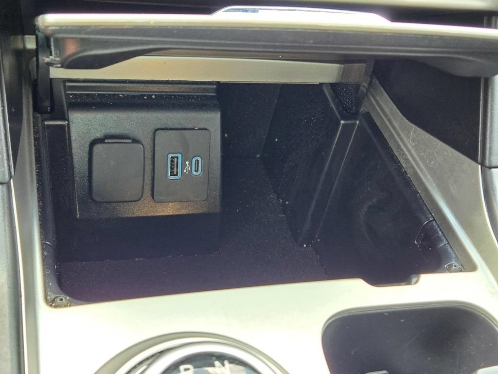Used 2023 Ford Explorer XLT RWD image 30