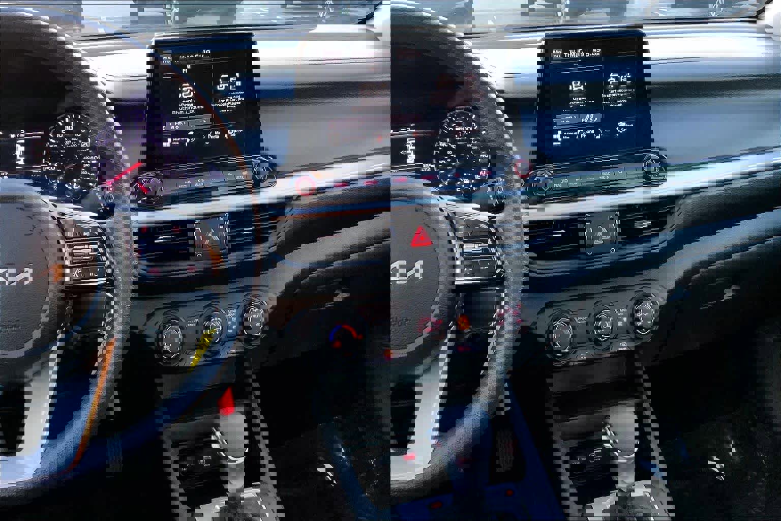 Used 2024 Kia Forte LXS image 7